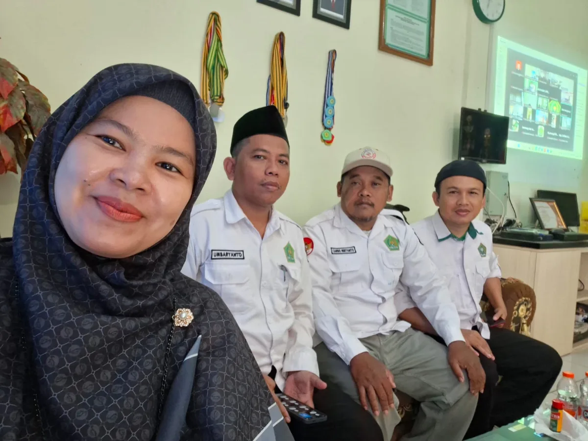 Kepala MIN 13 Ciamis Ikuti Zoom Meeting Sosialisasi KMA Nomor 603 Tahun 2025 Bersama Tiga Alumni Kepala Madrasah